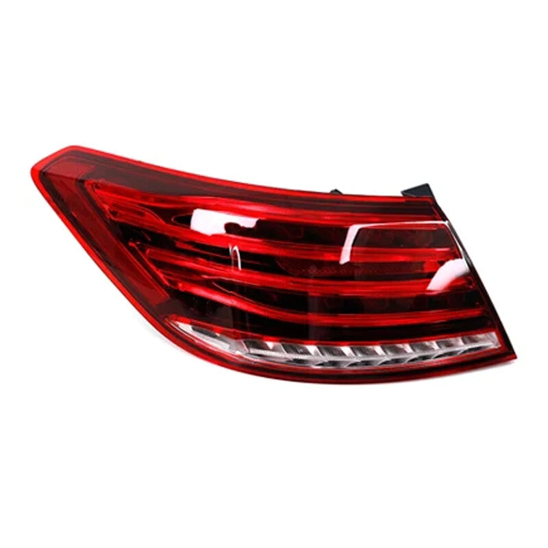 Left LED taillights are suitable for Mercedes-Benz W207, A207, C207, E-Klasse Coupe, and Cabrio (2014-2017).