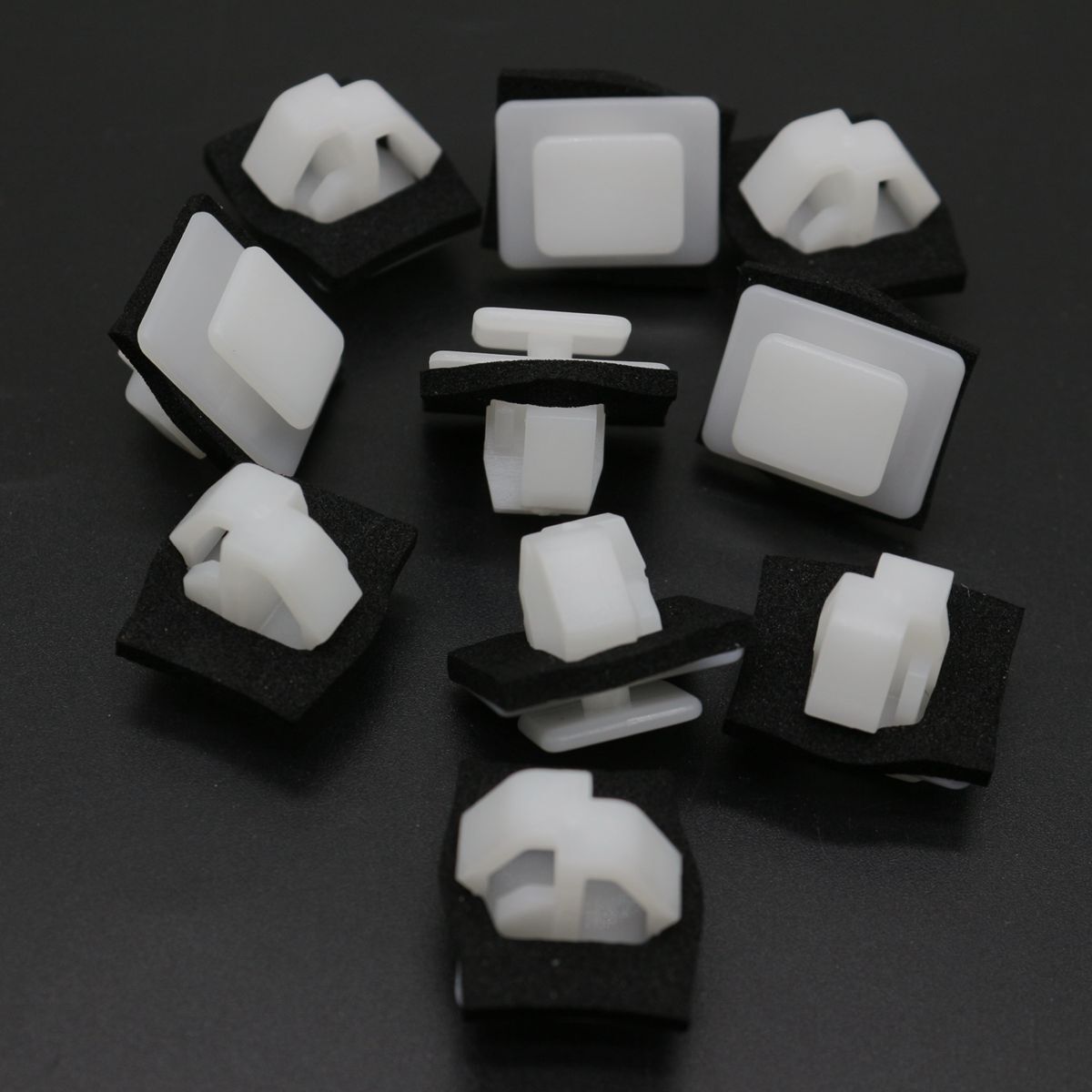 10-piece pack of for Hyundai and for Kia fender body side and rocker arm molding clamps with seals