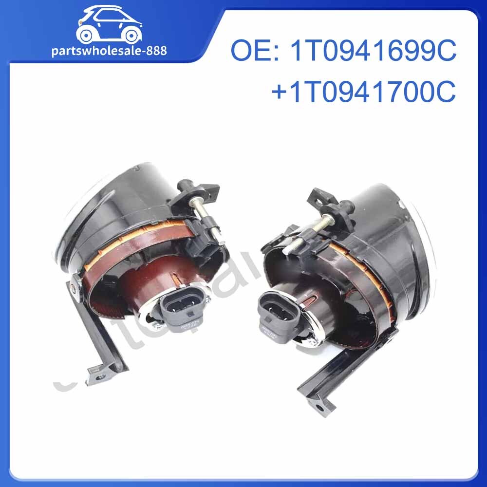 A pair of fog lights with bulbs suitable for Volkswagen for Tiguan models from 2007 to 2011.
