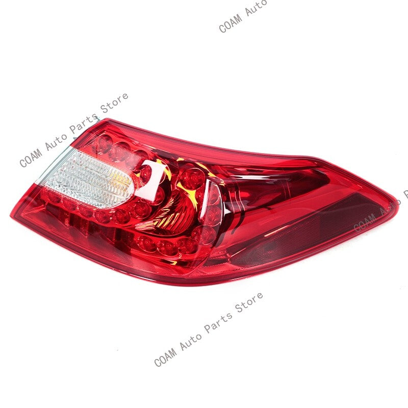 The right-side taillight turn signal applies to the for Infiniti M37 sedan 4-door (2011-2013).