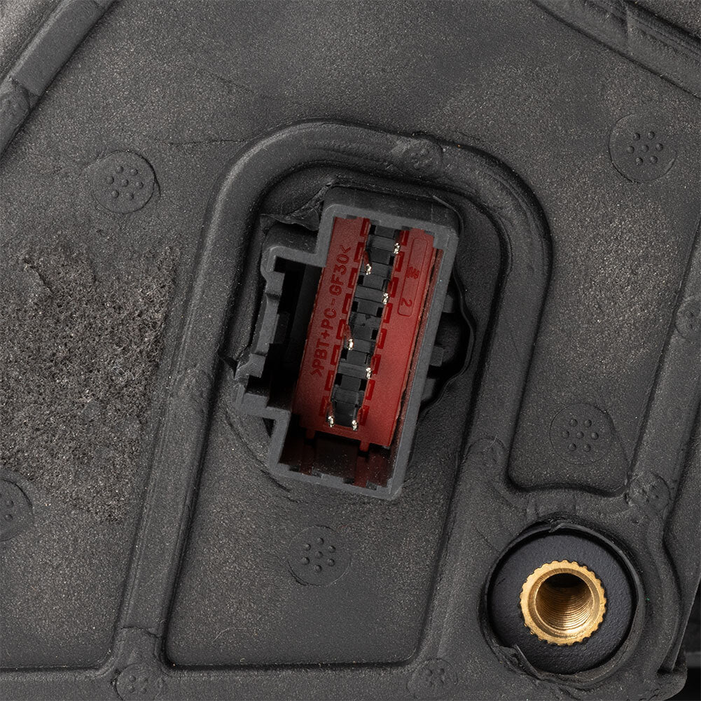 A pair of left and right side mirrors with blind spot monitoring/heat-resistant design for Ford Escape 20-23 new