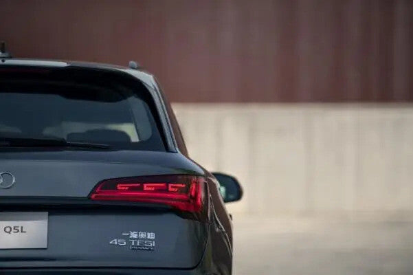 LED taillights for Audi Q5 2008 - 2017, animation sequence of rear turn signals