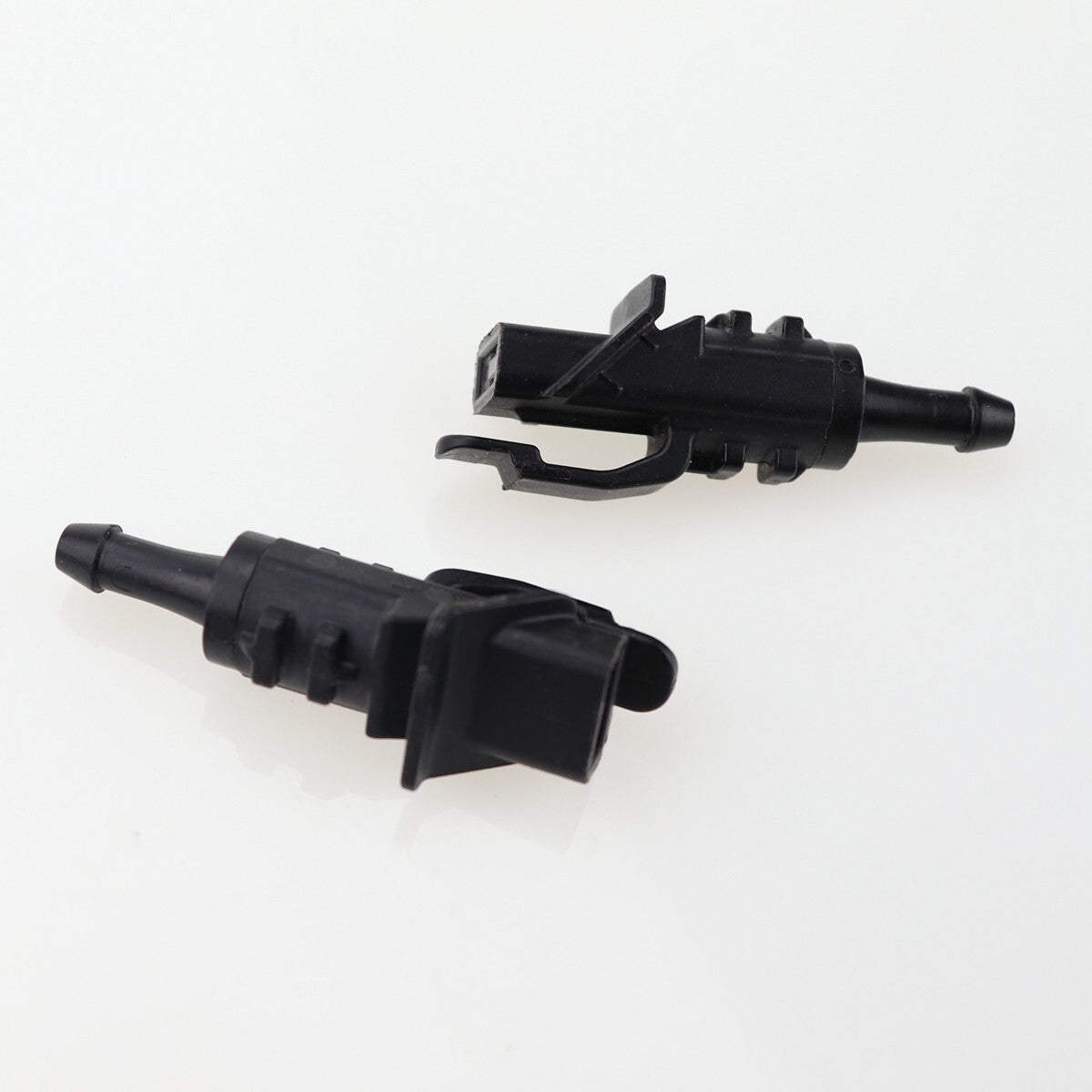 986302L100 is suitable for HYUNDAI 09-12 for Elantra windshield washer nozzles.