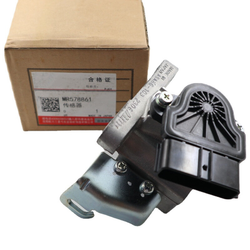 Accelerator pedal travel sensor valve body suitable for Mitsubishi Lancer Outlander 03-06