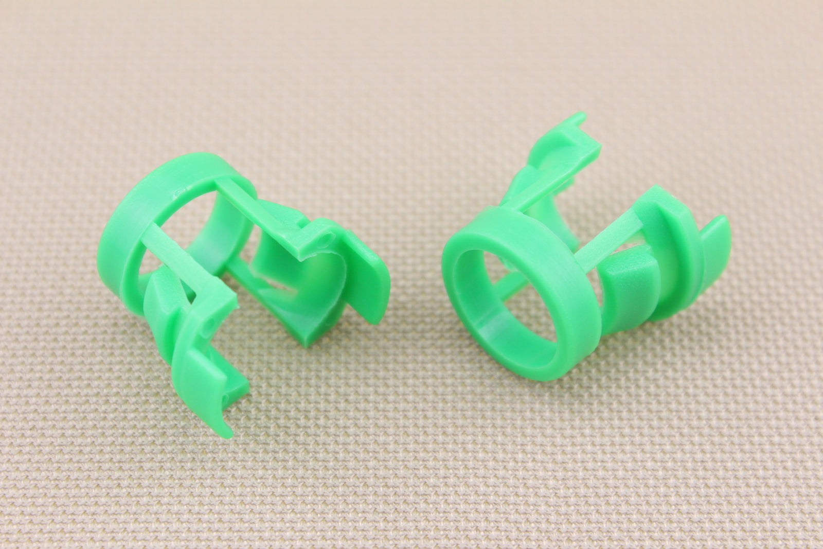 2 Auto Trans Oil Cooler Hose Clip 9485149 for VOLVO C70 S60 S80 V70 XC70