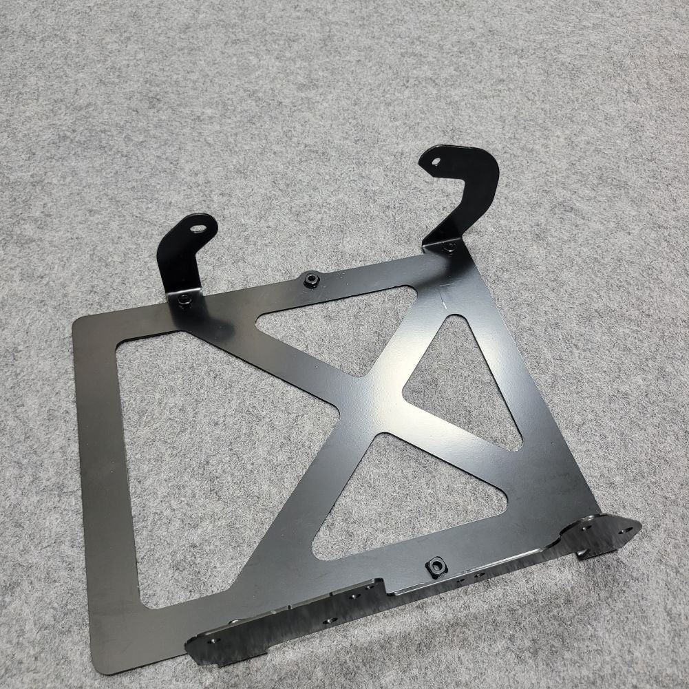 Oil pan support bracket is suitable for Land Rover Discovery LR057208 LR0735