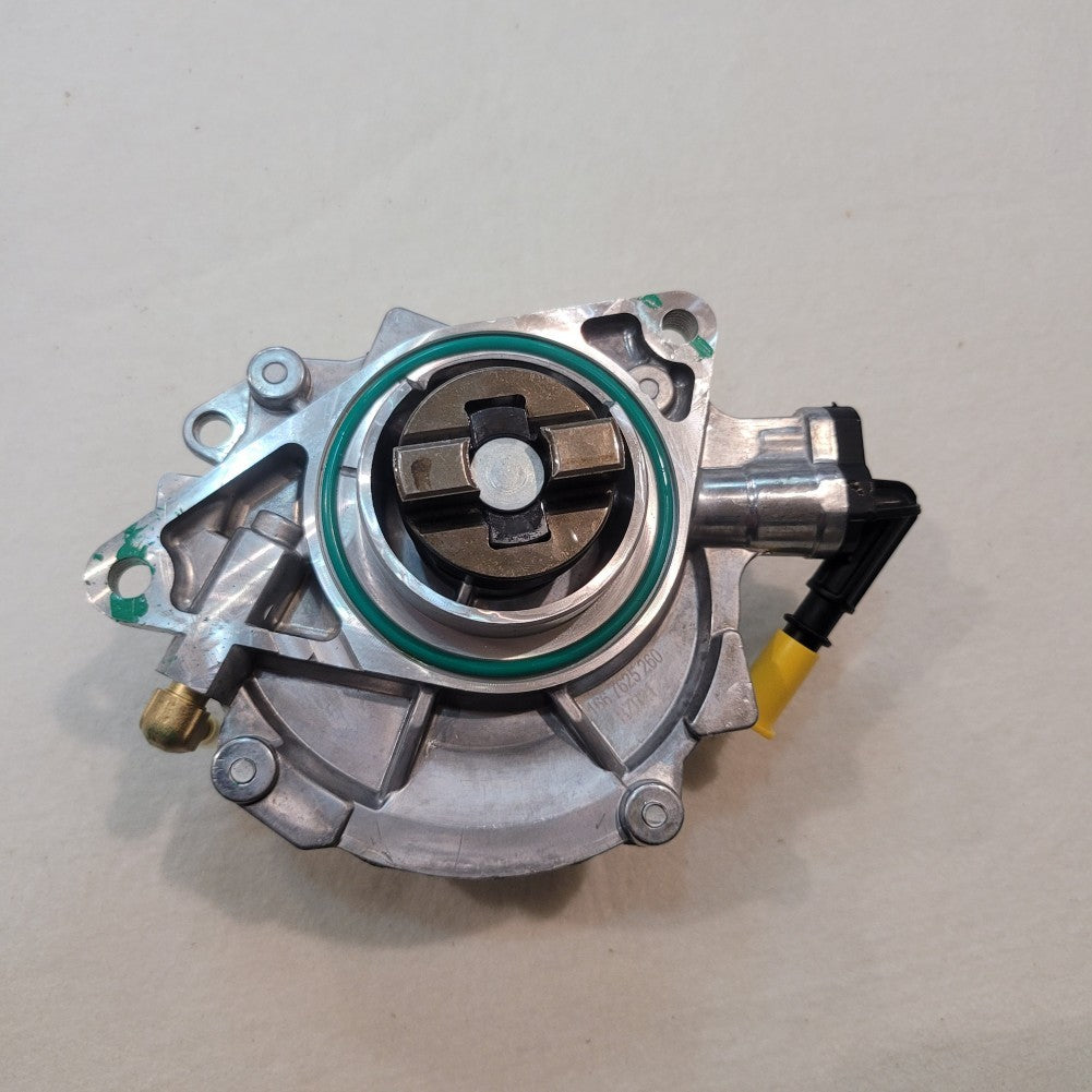 Brake System Vacuum Pump for BMW 1' 3' F20 F21 F30 F31 F35 114i 116i