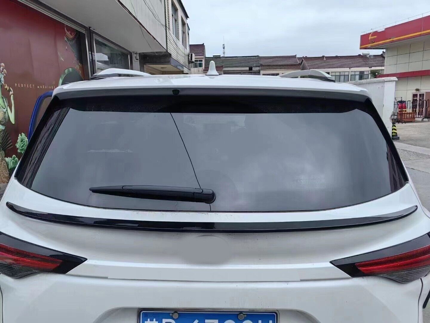 for Toyota for Sienna XL40 2021-2023 Glossy Black Rear Middle Trunk Spoiler Wing ABS