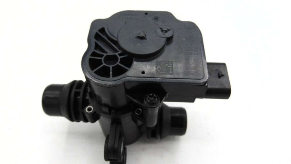 Coolant Regulating Valve for Mercedes-Benz C W206 E200 E300 E450 A0005061500