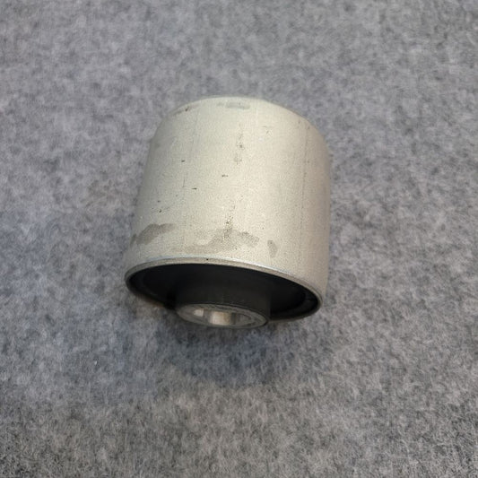 The control arm is suitable for Mercedes W212, E350, E400, and E550 models. (10-16-)